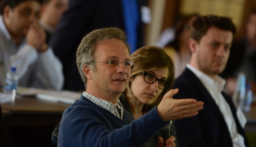 Costas Meghir asking a question.